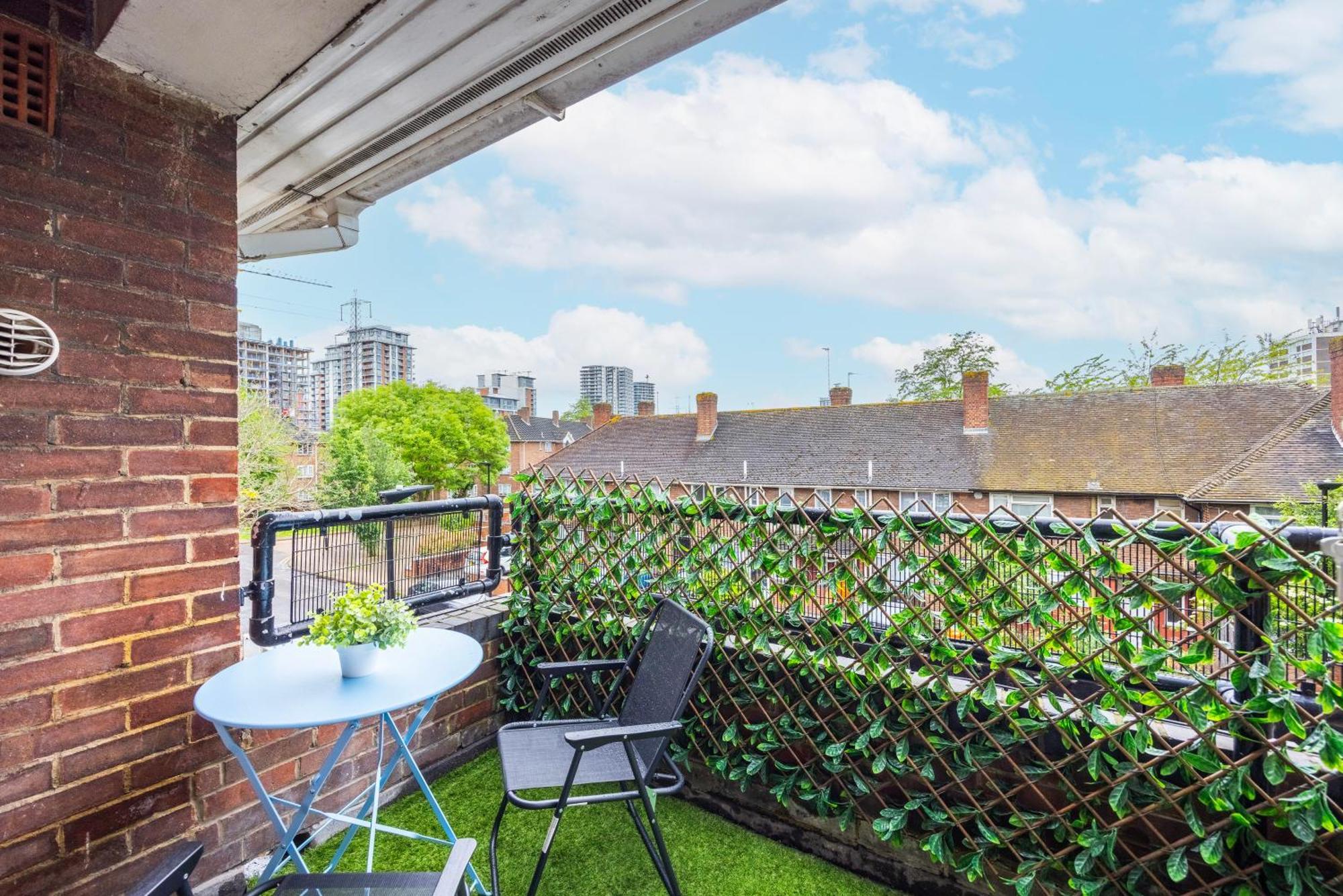 Excel O2 Stunning Large 3 Bedroom Apartment With Balcony 伦敦 外观 照片